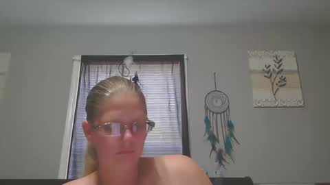 Snapshot of jadeluv chatting on October 12, 4:28 pm JadeLuv online show from October 12, 4:28 pm