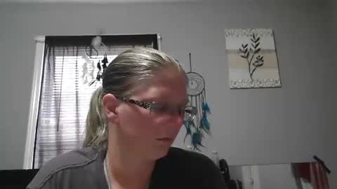 Snapshot of jadeluv chatting on November 1, 5:26 pm JadeLuv online show from November 1, 5:26 pm