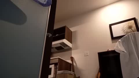 jaidenblake online show from January 1, 1:04 am