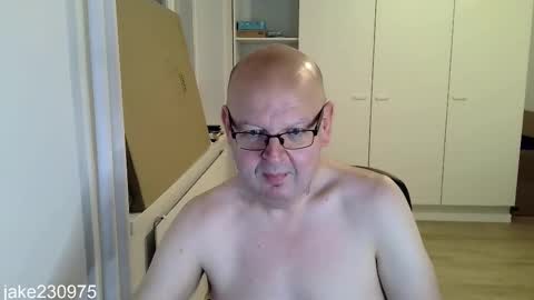 Jake2309 online show from November 8, 7:45 pm