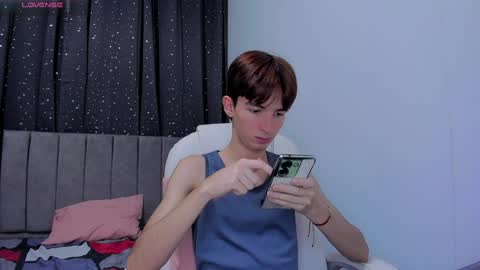 Snapshot of jake_evanss_ chatting on December 15, 11:01 am JAKE online show from December 15, 11:01 am