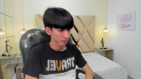 Snapshot of jake_evanss_ chatting on October 6, 3:59 am JAKE online show from October 6, 3:59 am