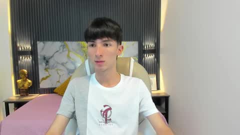 Snapshot of jake_evanss_ chatting on November 3, 7:48 pm JAKE online show from November 3, 7:48 pm