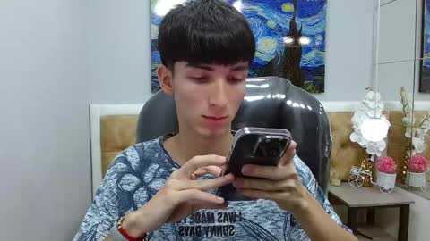 Snapshot of jake_evanss_ chatting on December 15, 3:33 am JAKE online show from December 15, 3:33 am