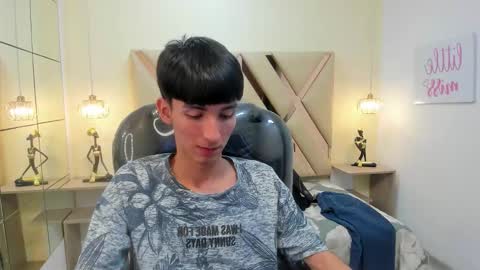 Snapshot of jake_evanss_ chatting on December 15, 4:22 pm JAKE online show from December 15, 4:22 pm