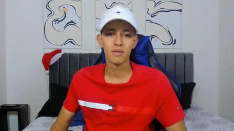 Hi guys im new 3 online show from December 21, 2:09 am