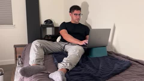 Snapshot of jakesexhibition chatting on October 25, 8:22 am Jake Porter online show from October 25, 8:22 am