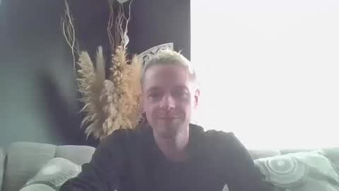 jakjakrabbit online show from October 11, 9:35 pm