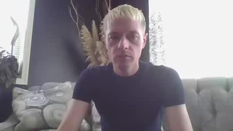 jakjakrabbit online show from October 15, 8:53 pm