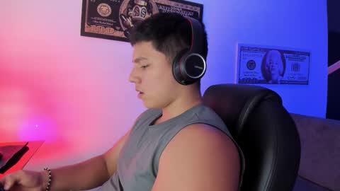 james_cr online show from September 30, 3:11 am