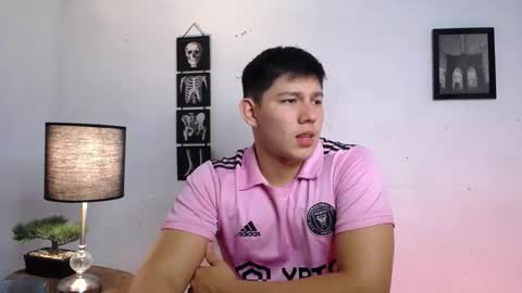 james_cr online show from November 12, 12:33 am