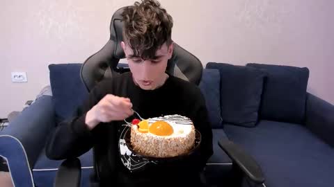 James online show from November 4, 7:24 pm