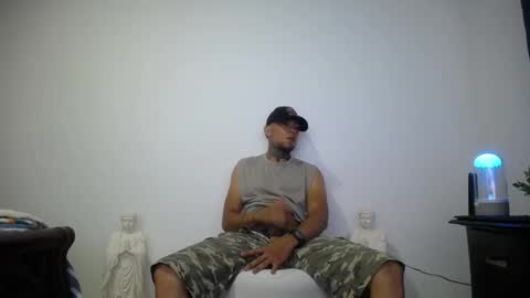james_x28 online show from October 28, 11:18 pm
