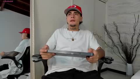 Snapshot of jamesdekker chatting on September 20, 8:21 pm jamesdekker online show from September 20, 8:21 pm