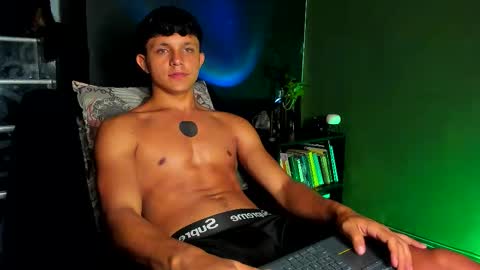 jamesgolden_ online show from September 20, 3:51 am