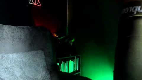 jamesgolden_ online show from October 1, 2:28 am