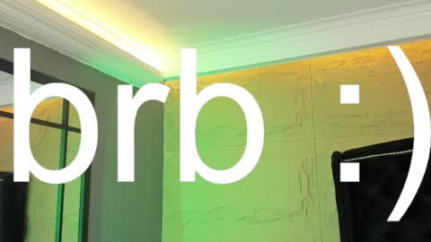 jamesgolden_ online show from November 28, 3:04 pm