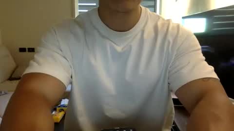 jamesmo820913 online show from November 9, 2:32 am