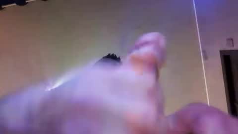 jamessisi online show from October 22, 12:00 am