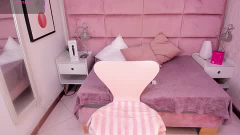 Janah Myers online show from September 25, 12:53 pm