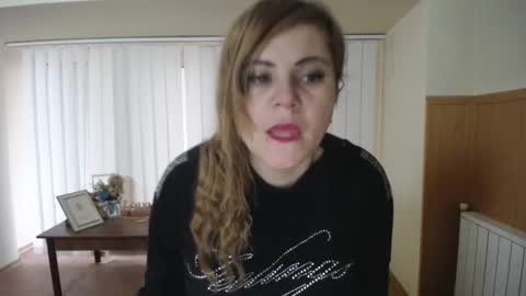 janaloveli online show from December 17, 9:07 am