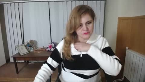 janaloveli online show from December 24, 8:38 pm