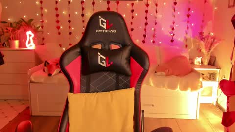 Snapshot of janegrey11 chatting on February 14, 4:47 am Jane online show from February 14, 4:47 am