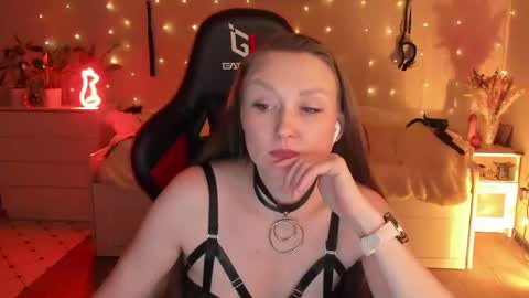 Snapshot of janegrey11 chatting on February 20, 9:20 pm Jane online show from February 20, 9:20 pm