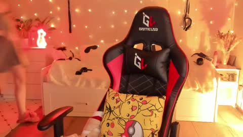 Snapshot of janegrey11 chatting on February 22, 3:45 am Jane online show from February 22, 3:45 am