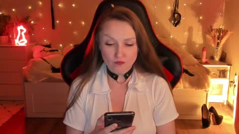 Snapshot of janegrey11 chatting on February 27, 12:21 am Jane online show from February 27, 12:21 am