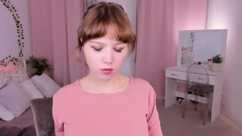 Snapshot of janetmoor chatting on November 20, 11:10 am Janet online show from November 20, 11:10 am