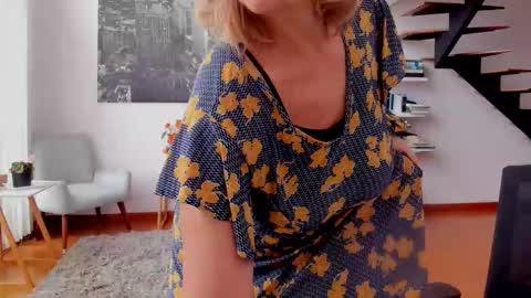 JANE TURNER MILF online show from November 19, 1:55 pm