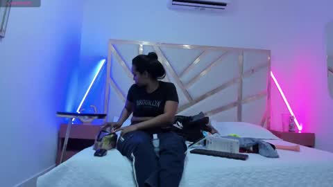 Janna online show from November 3, 3:41 am