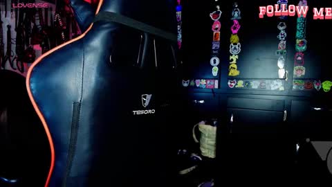      online show from November 8, 1:06 am