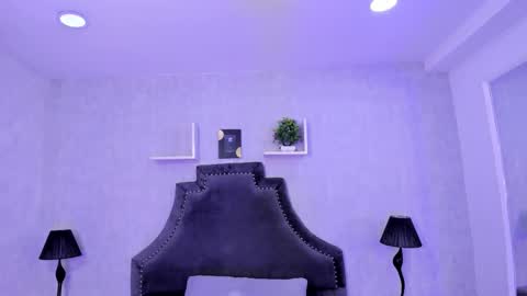 Janne  online show from October 8, 9:45 pm