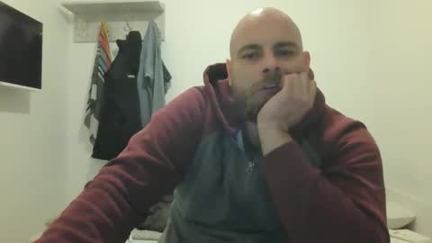 Snapshot of januszcygan chatting on October 16, 12:33 am januszcygan online show from October 16, 12:33 am