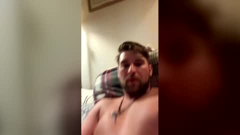 Snapshot of jared01010102 chatting on December 14, 1:55 am jared01010102 online show from December 14, 1:55 am