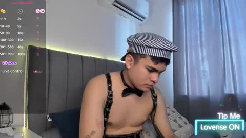 JARETHH online show from October 31, 3:02 pm