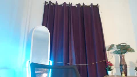 JASMINE online show from November 13, 1:43 pm