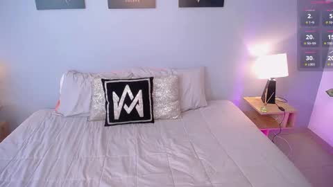 Instagram jasminecampbell1  online show from February 4, 8:38 pm