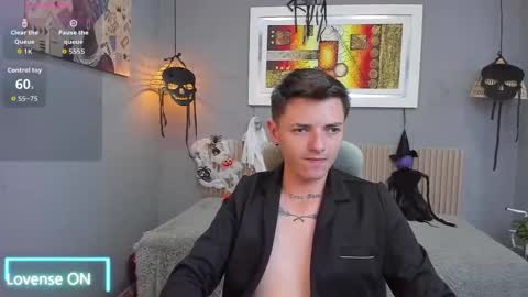 jasperjohnson online show from November 5, 3:17 am