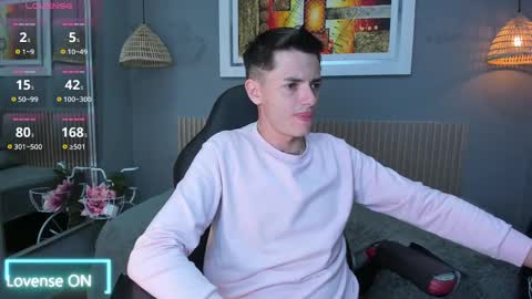 jasperjohnson online show from November 19, 3:06 am