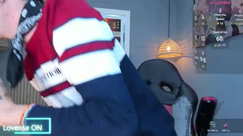 jasperjohnson online show from November 20, 3:18 am