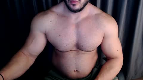 Snapshot of jasphermscl chatting on December 3, 2:14 am JaspherMscl online show from December 3, 2:14 am