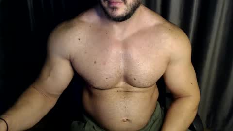 Snapshot of jasphermscl chatting on December 4, 4:43 am JaspherMscl online show from December 4, 4:43 am