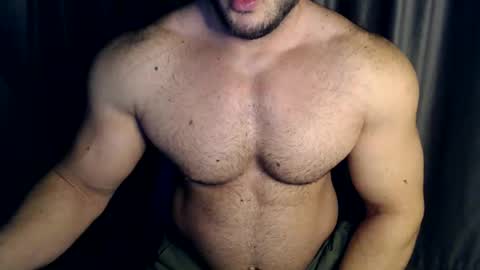 Snapshot of jasphermscl chatting on December 12, 1:21 am JaspherMscl online show from December 12, 1:21 am