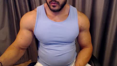 Snapshot of jasphermscl chatting on November 6, 3:07 am JaspherMscl online show from November 6, 3:07 am