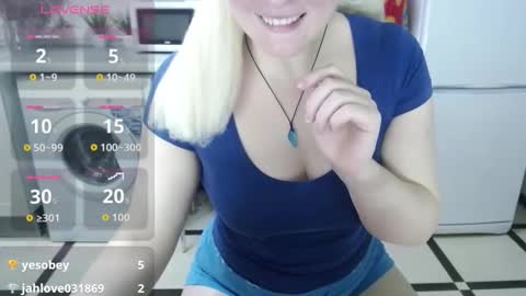 Snapshot of jassicaonline chatting on November 18, 2:28 am jassicaonline online show from November 18, 2:28 am