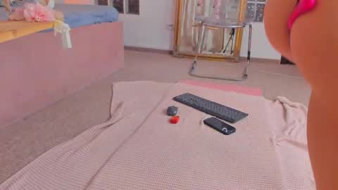 JassyeJoy online show from October 31, 5:30 am