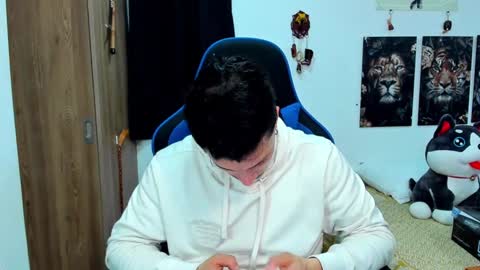 Snapshot of javiersexymann chatting on December 3, 4:14 am Javier online show from December 3, 4:14 am